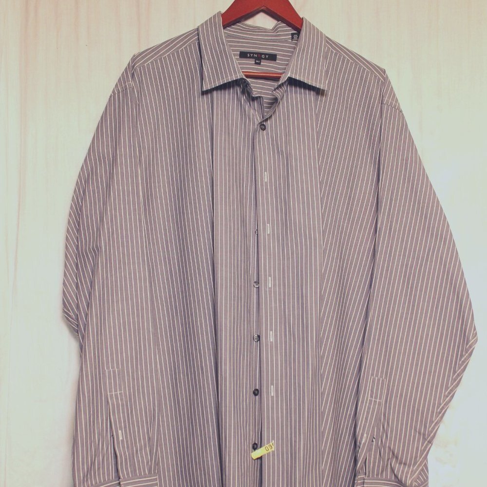 SYNRGY Long Sleeve Blue White Striped Dress Shirt